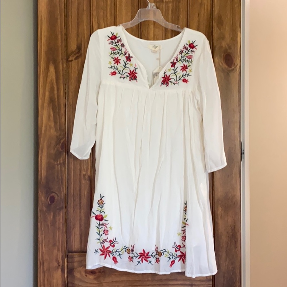 Beautiful white embroidered dress!